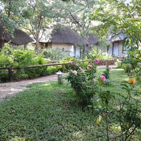 Chobe Sunset Chalets Lesoma Esterno foto