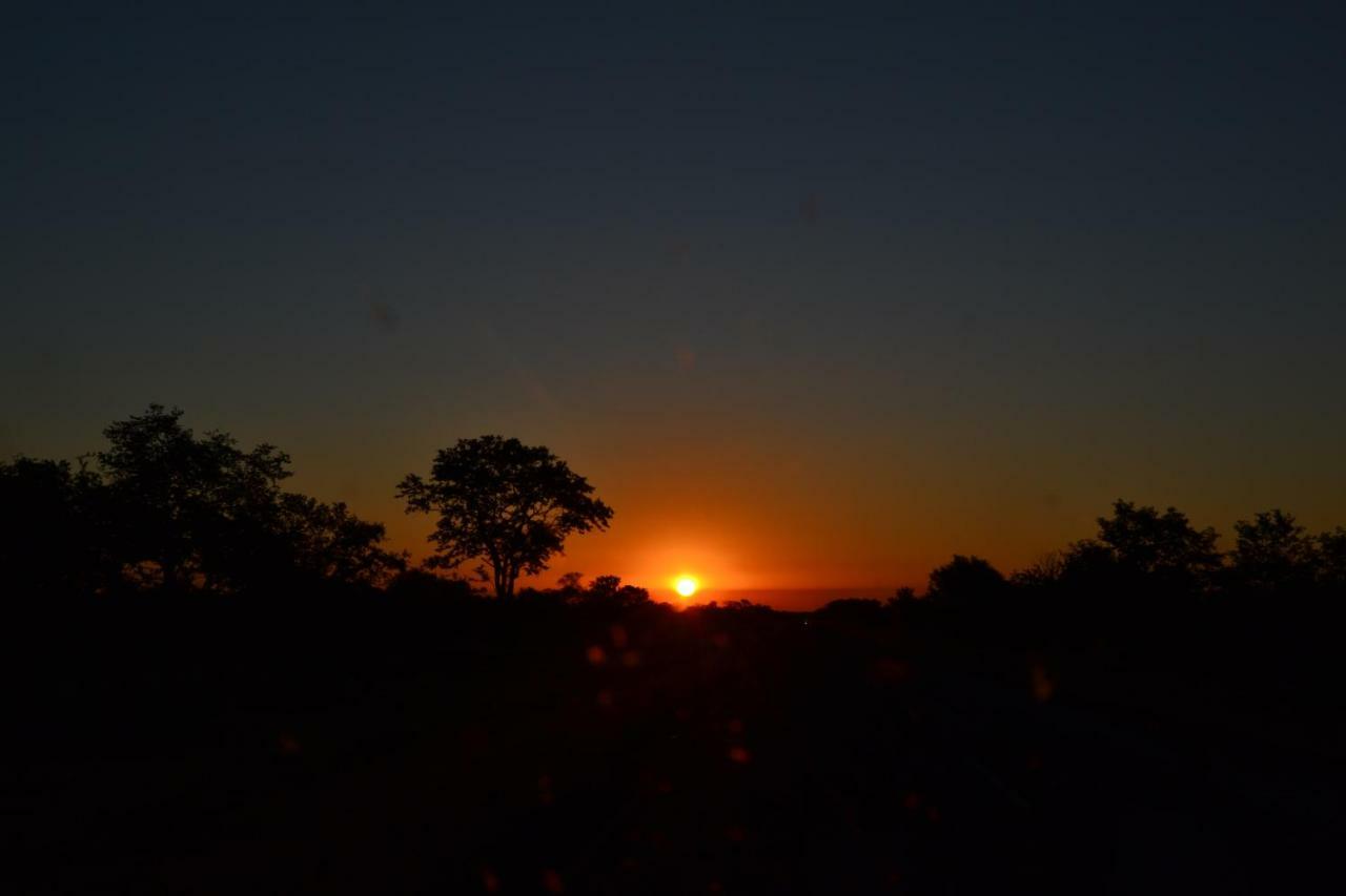 Chobe Sunset Chalets Lesoma Esterno foto