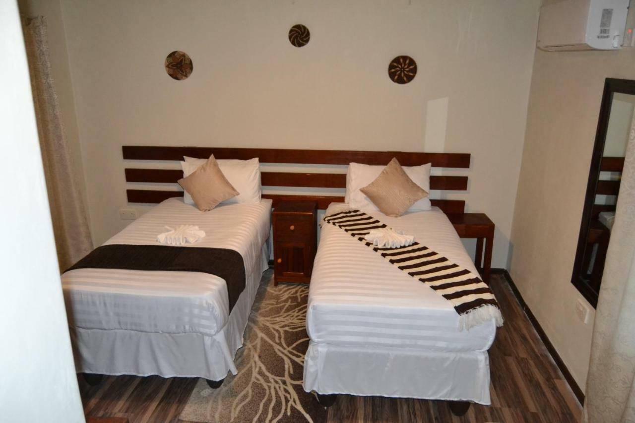 Chobe Sunset Chalets Lesoma Esterno foto