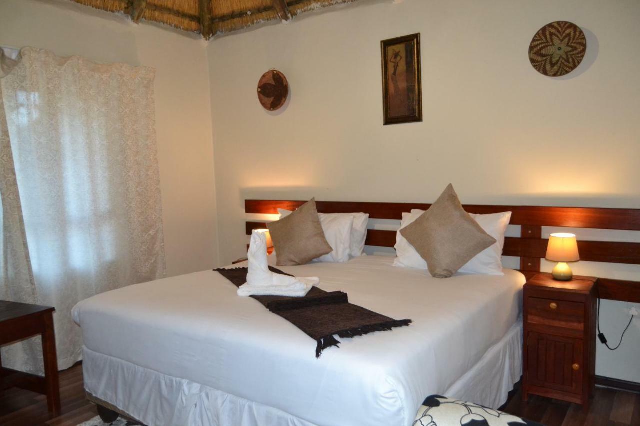 Chobe Sunset Chalets Lesoma Esterno foto