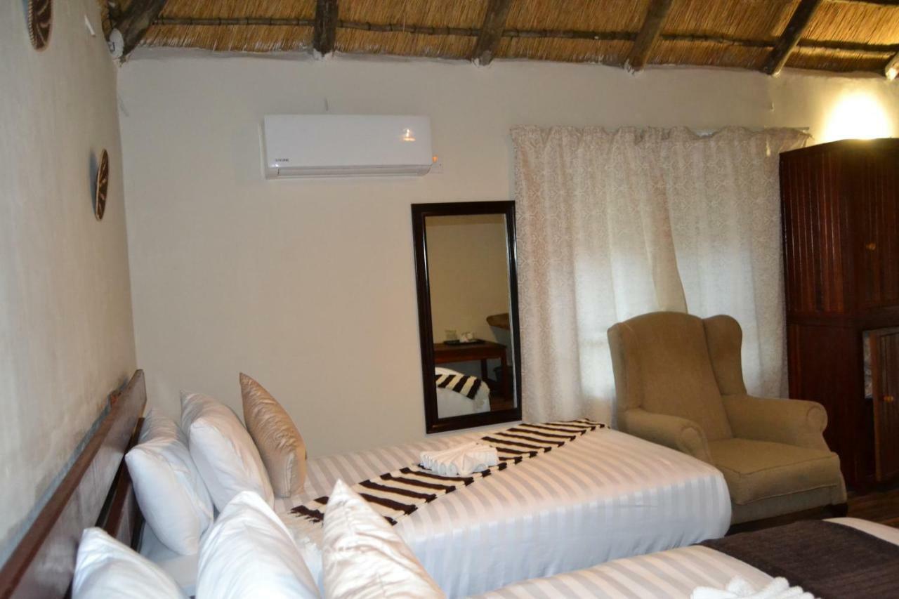 Chobe Sunset Chalets Lesoma Esterno foto